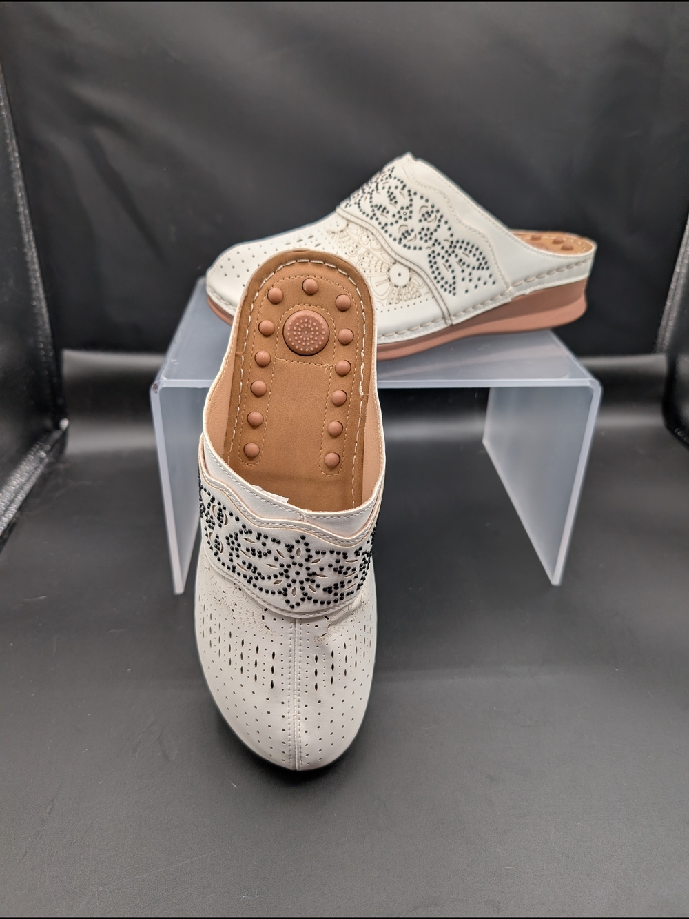 Women’s Slip-On Comfort Mule - White NWOT